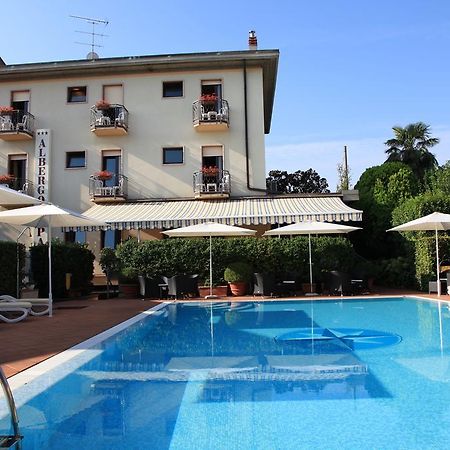 Albergo Ristorante Papa Пескьера-дель-Гарда Экстерьер фото
