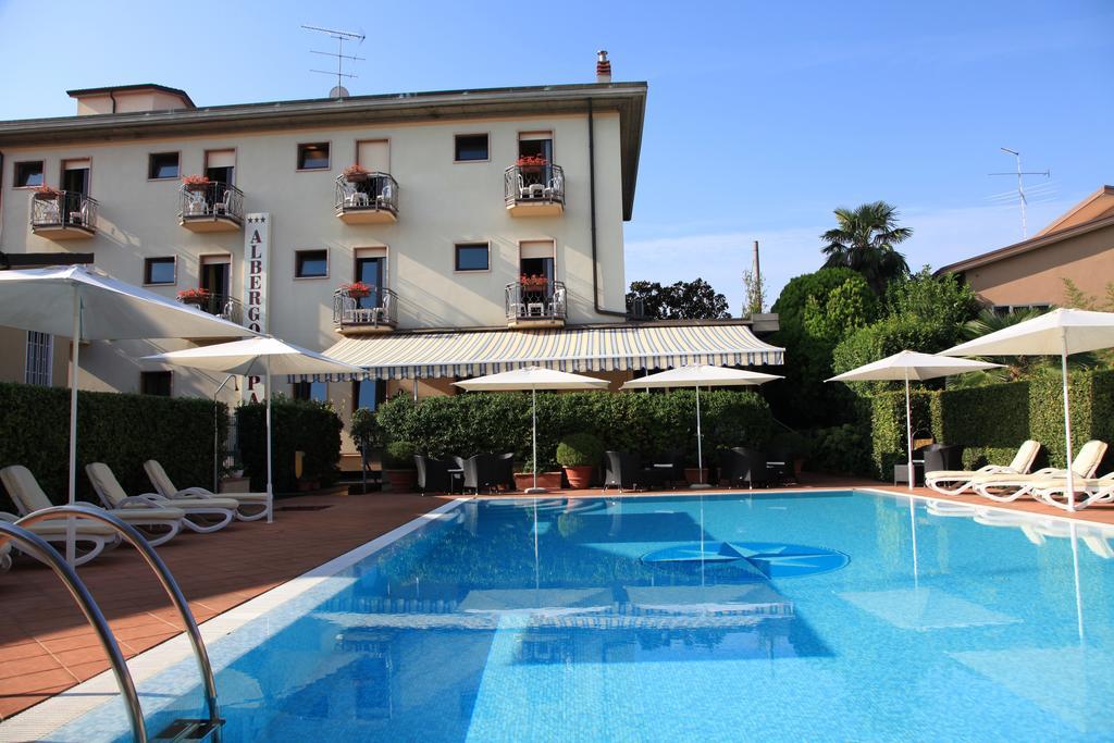 Albergo Ristorante Papa Пескьера-дель-Гарда Экстерьер фото